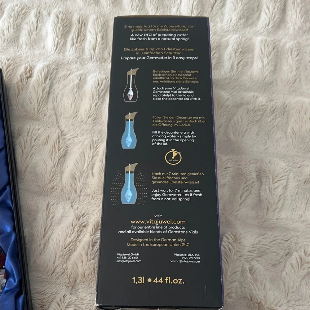 Elegant Glass Water Bottle - Picture 5 of 8